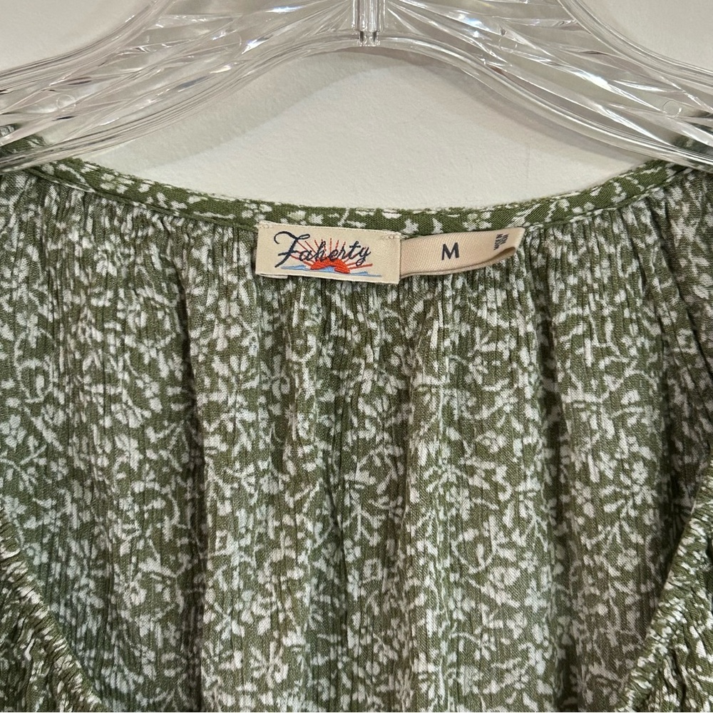 FAHERTY Women’s Medium Amira Floral Short Sleeve Top Soft Flowy V Neckline Boho - Picture 5 of 8